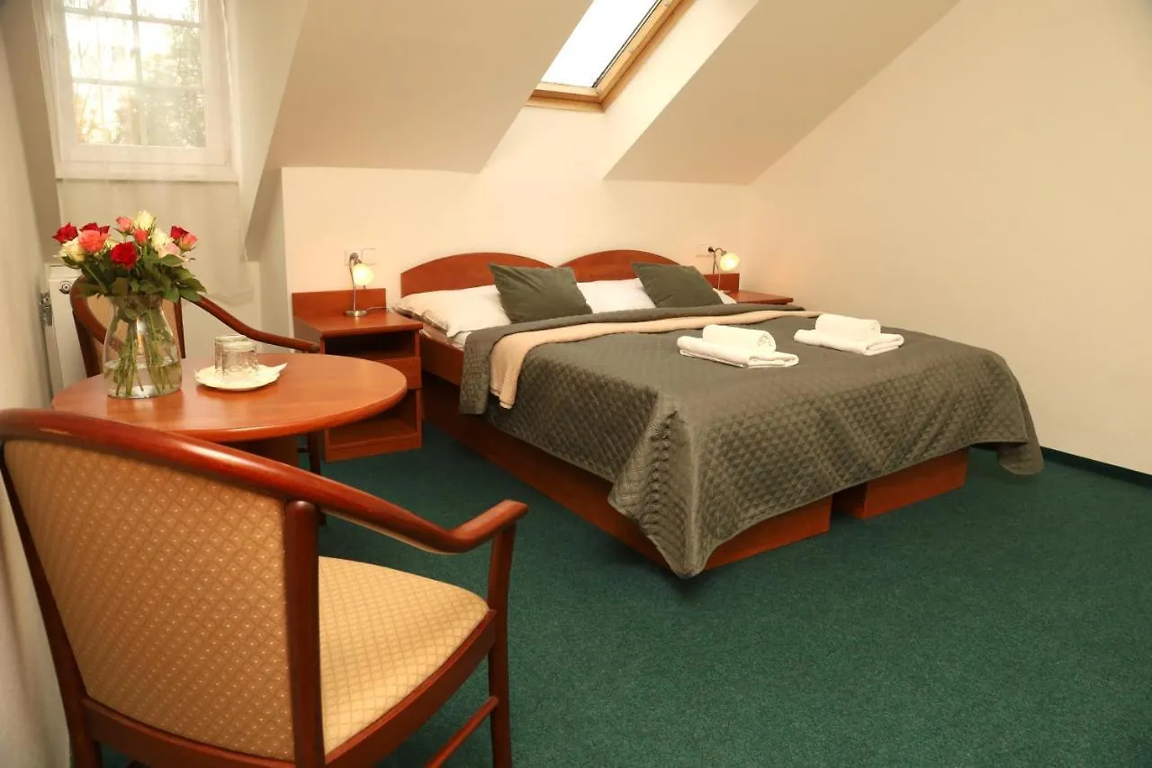 Hotel Karolina Karlowe Wary 3*,  Czechy